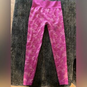 Small pink camo leggings